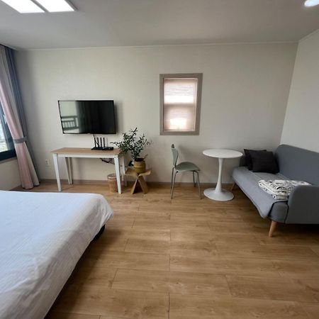 Ferienwohnung Living In Jeju Island Exterior foto