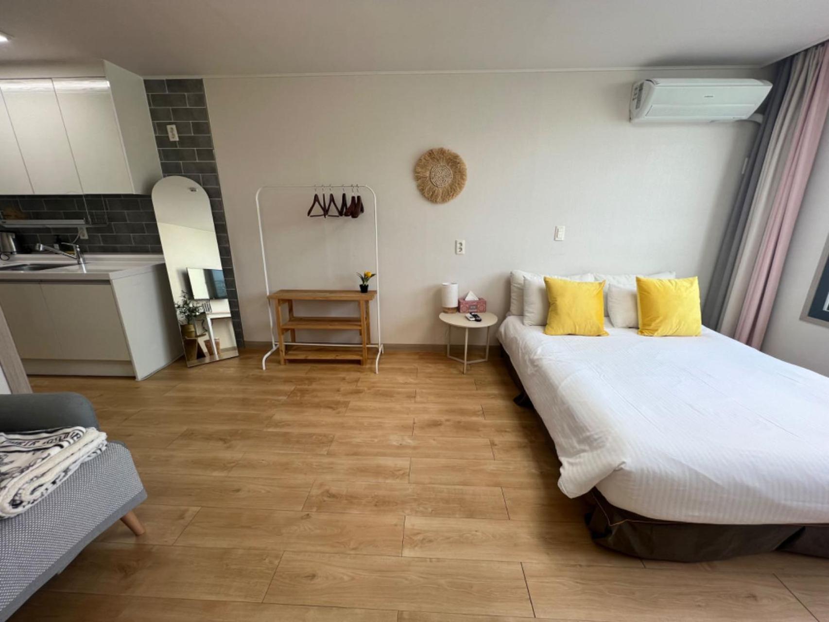 Ferienwohnung Living In Jeju Island Exterior foto